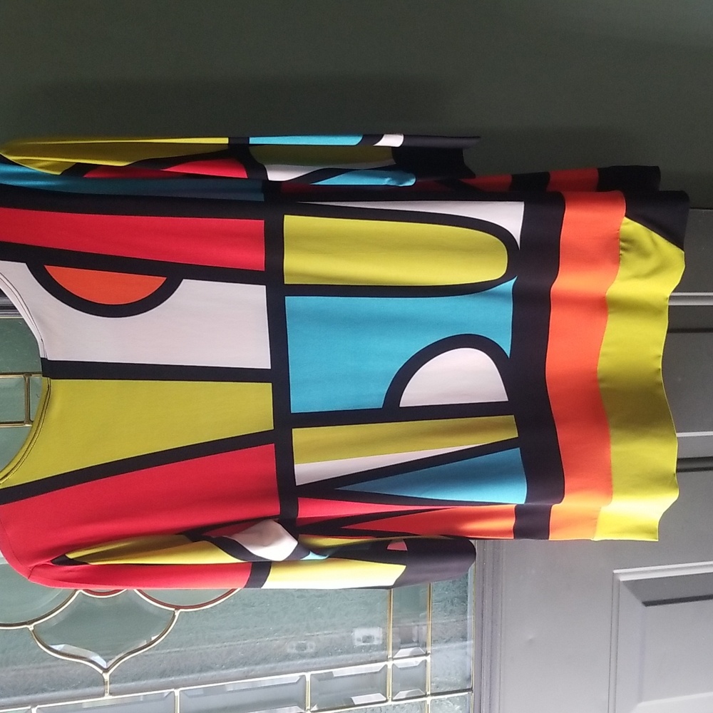 Colorful Geometric Print Tunic - Picture 8 of 9